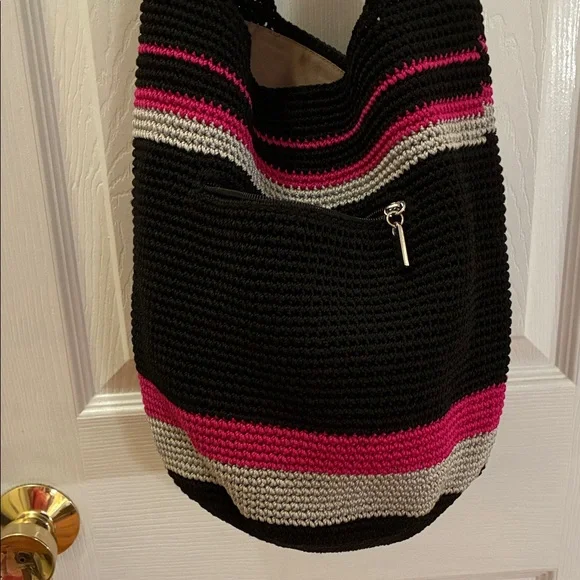 The Sak Black and Pink “QUEEN”Crochet Shoulder Bag - Picture 7 of 16